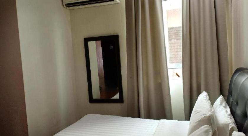 Hotel Seri Pauh George Town Exterior foto